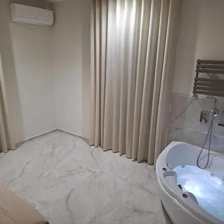 La Violetta 3* Nápoly