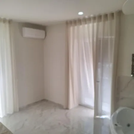 ゲストハウス La Violetta ナポリ